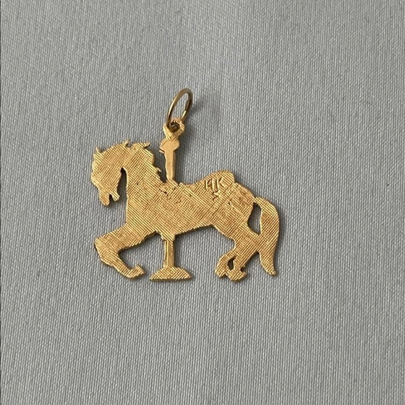14k Gold Carousel Horse Pendant - Picture 3 of 7